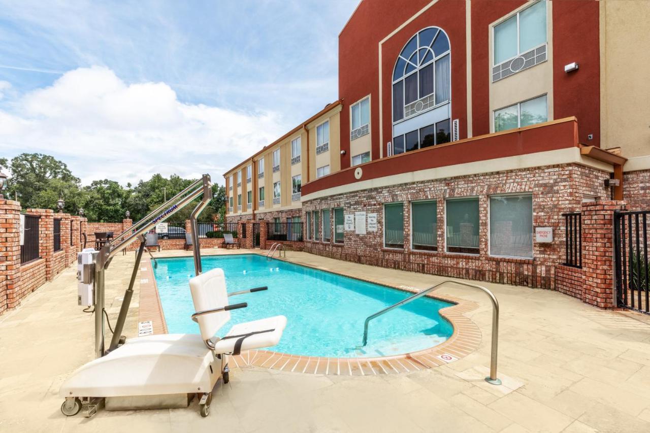 Holiday Inn Express & Suites Lafayette South By Ihg Exterior foto