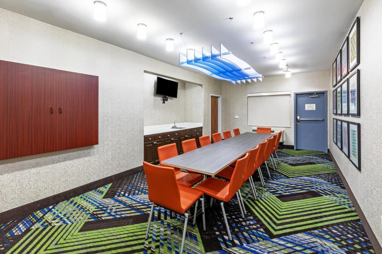 Holiday Inn Express & Suites Lafayette South By Ihg Exterior foto